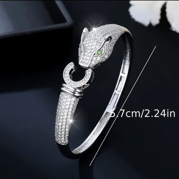 Elegant Silver Diamond Leopard Head Bangle Bracelet - Picture 3 of 3